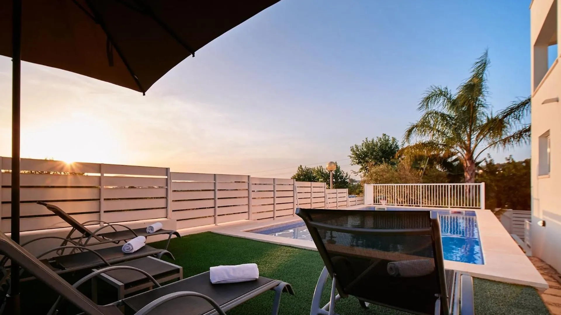 Inibiza Villas - Villa Romeo 圣埃乌拉利亚